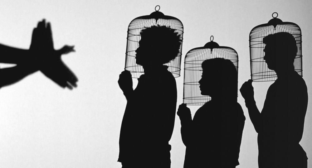 Javier Téllez Shadow Play, 2014  Film installation, 35 mm film projection  10' 56'' Film still Courtesy of the artist and Peter Kilchmann galerie, Zurich © Javier Téllez