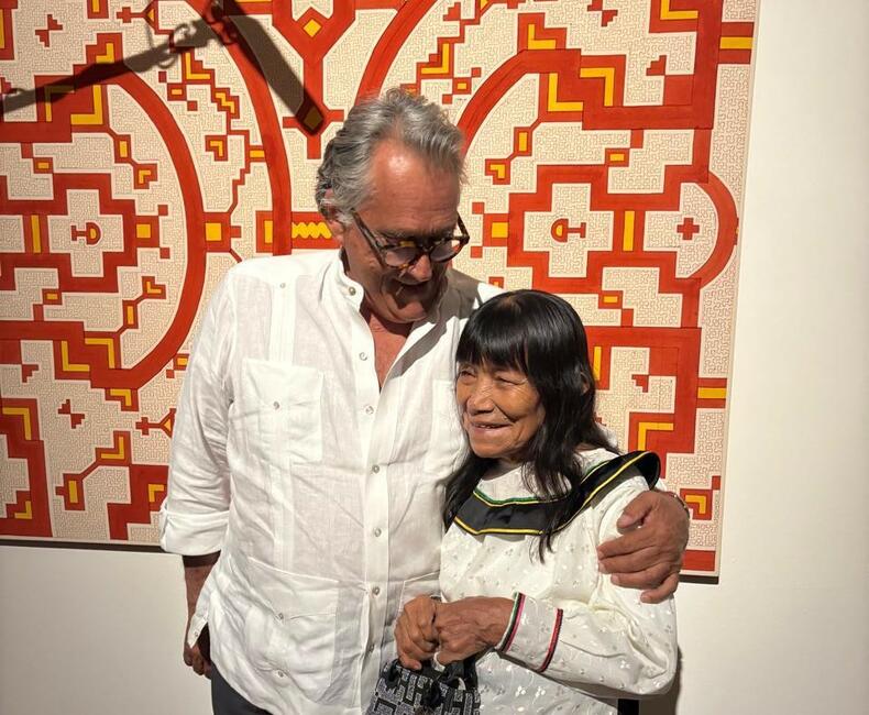 ARMANDO ANDRADE: “SARA FLORES PRESENTA UNA SERIE DE OBRAS QUE LLEVAN AL KENÉ A UNA ESCALA NUNCA ANTES EXPLORADA”