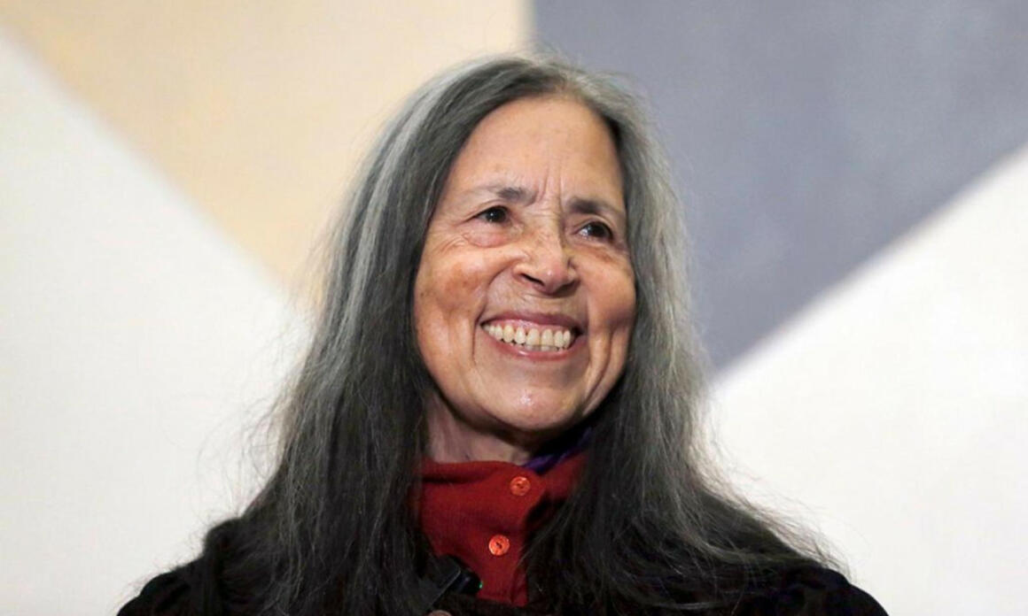 CECILIA VICUÑA:  "QUE EL QUIPU CONTINÚE ES DECIR QUE LA VIDA SIGUE FRENTE A LA EXTINCIÓN"