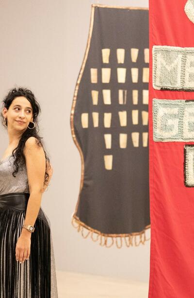 ENTRE HILOS Y SENTIDOS, LAS PALABRAS TEJIDAS DE LUCRECIA LIONTI