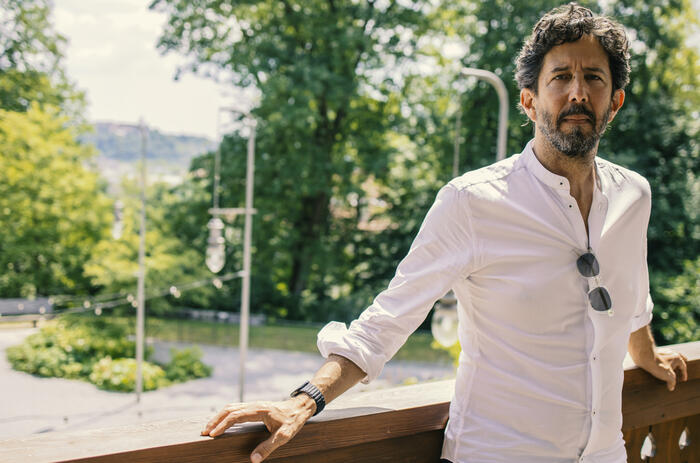 ENTREVISTA CON JOSÉ ROCA: “LA ESPECIFICIDAD DE UN MEDIO GENERA EXPECTATIVAS QUE PUEDEN ROMPERSE”