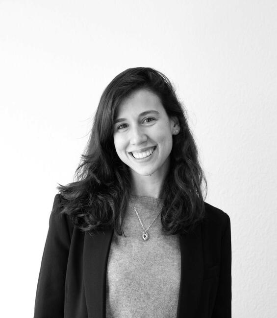 ISABELLA LENZI Y LA CURADURÍA COMO ESPACIO CORAL