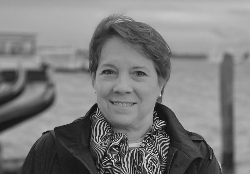 MÓNICA KUPFER: “NO BASTA CON EXPONER EL ARTE, HAY QUE ESCRIBIR SU HISTORIA”