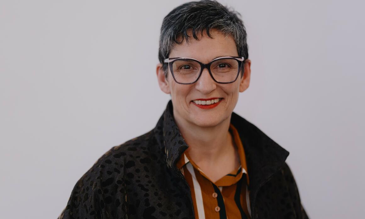 NURIA ENGUITA: "ME INTERESAN MÁS POLÍTICAS ABIERTAS QUE LOS DISCURSOS IDENTITARIOS CERRADOS"