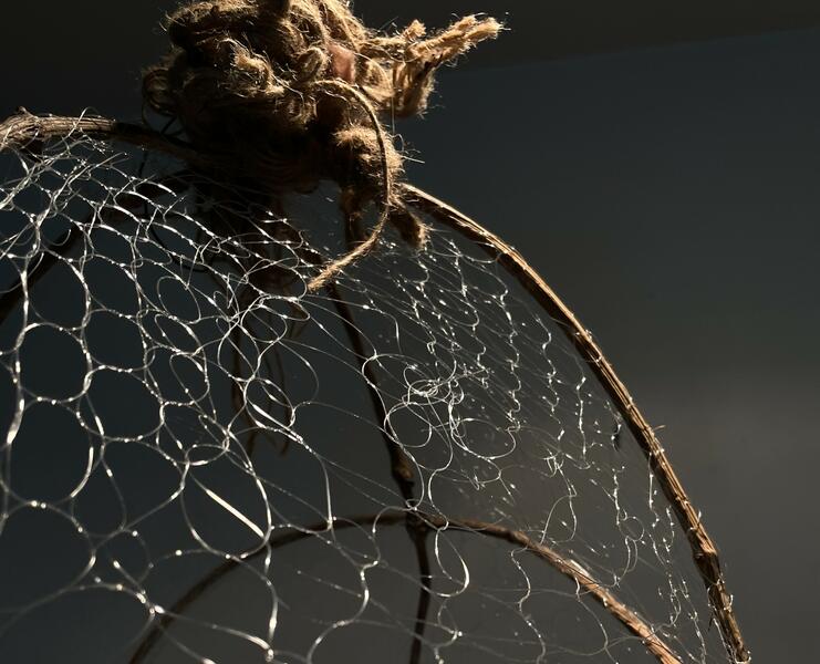 SCULPTURES, FIBERS AND LANDSCAPES IN THE EXHIBITION OF SHIRMA CUAYASAMÍN