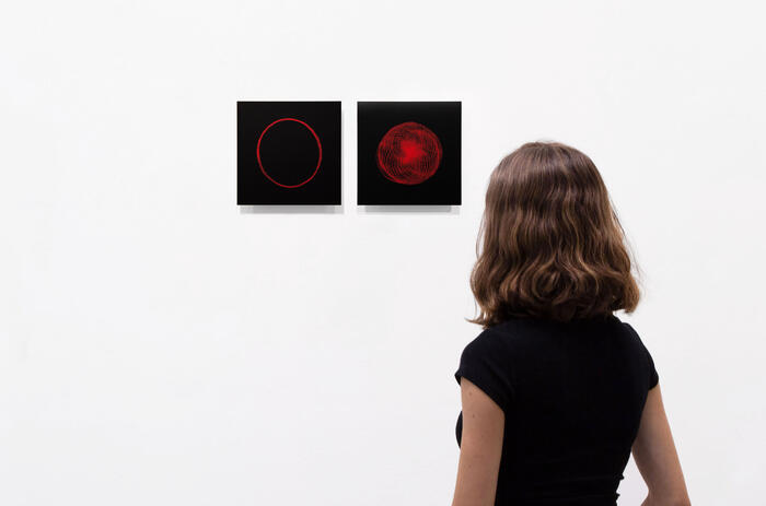 FÍSICA Y MATERIA SENSORIAL EN ALBA TRIANA, EN MAX ESTRELLA