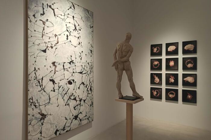 JAVIER MARÍN Y LA ESCULTURA COMO SISTEMA EN HILARIO GALGUERA