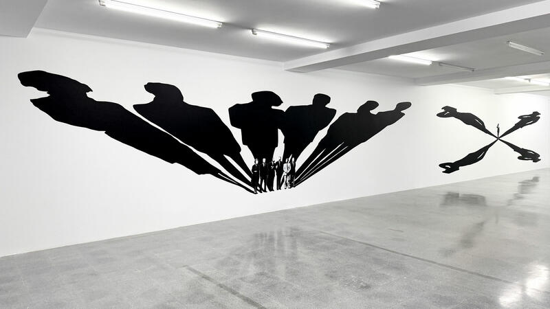 LA OFICINA REVISITA LA EVOLUCIÓN CRÍTICA DE REGINA SILVEIRA