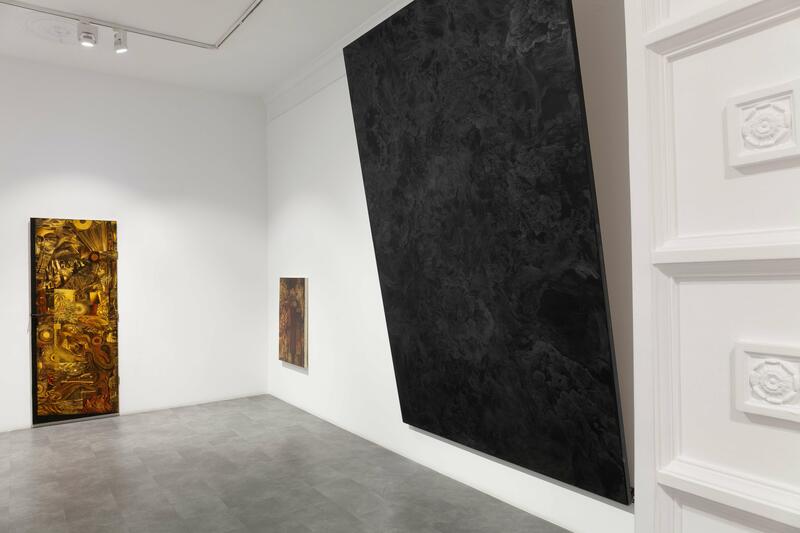 LUZ Y OSCURIDAD EN LA PRÁCTICA DE MATÍAS ERCOLE, EN LA COMETA