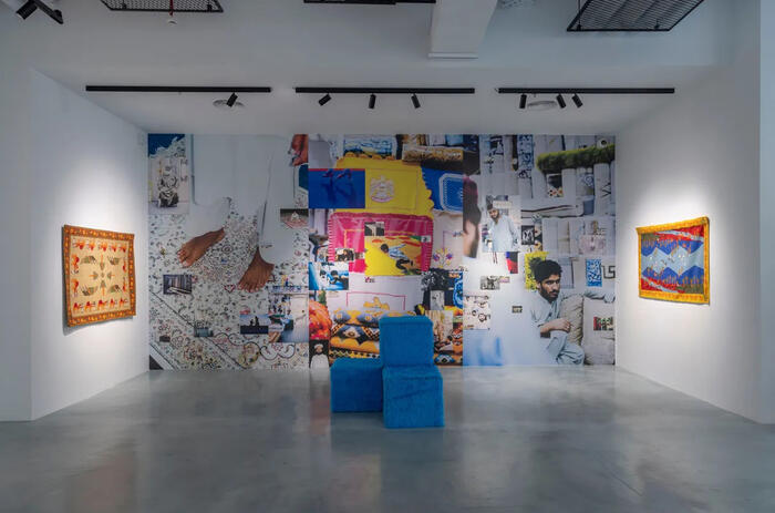 NARRATIVAS SOBRE MEMORIA Y TERRITORIO EN LAS ALFOMBRAS DE BENTON, EN ABU DHABI 