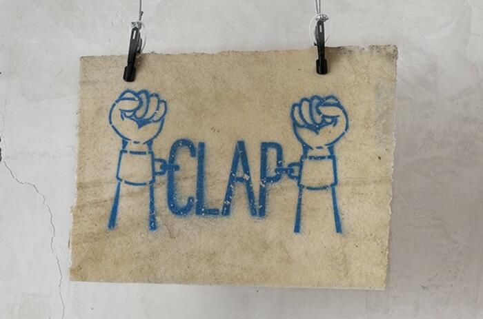 UN FALSO CONTEXTO DEL MENSAJE POLÍTICO: MARTINAT EN FORMATO CÓMODO