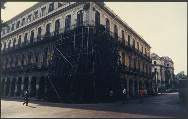 Carlos Garaicoa (Cuba, b. 1966)