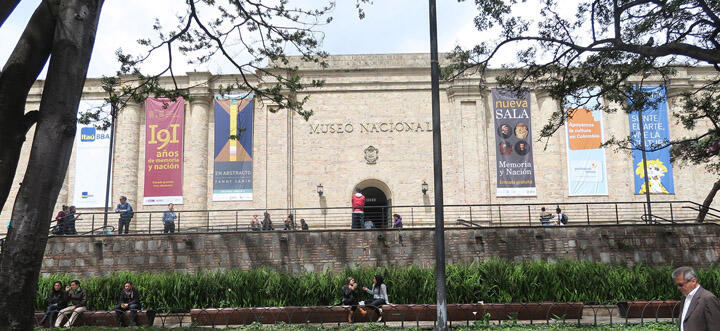 Descripción e Itinerancia de la Exposición de Fanny Sanín en el Museo Nacional de Colombia con Sede en Bogotá