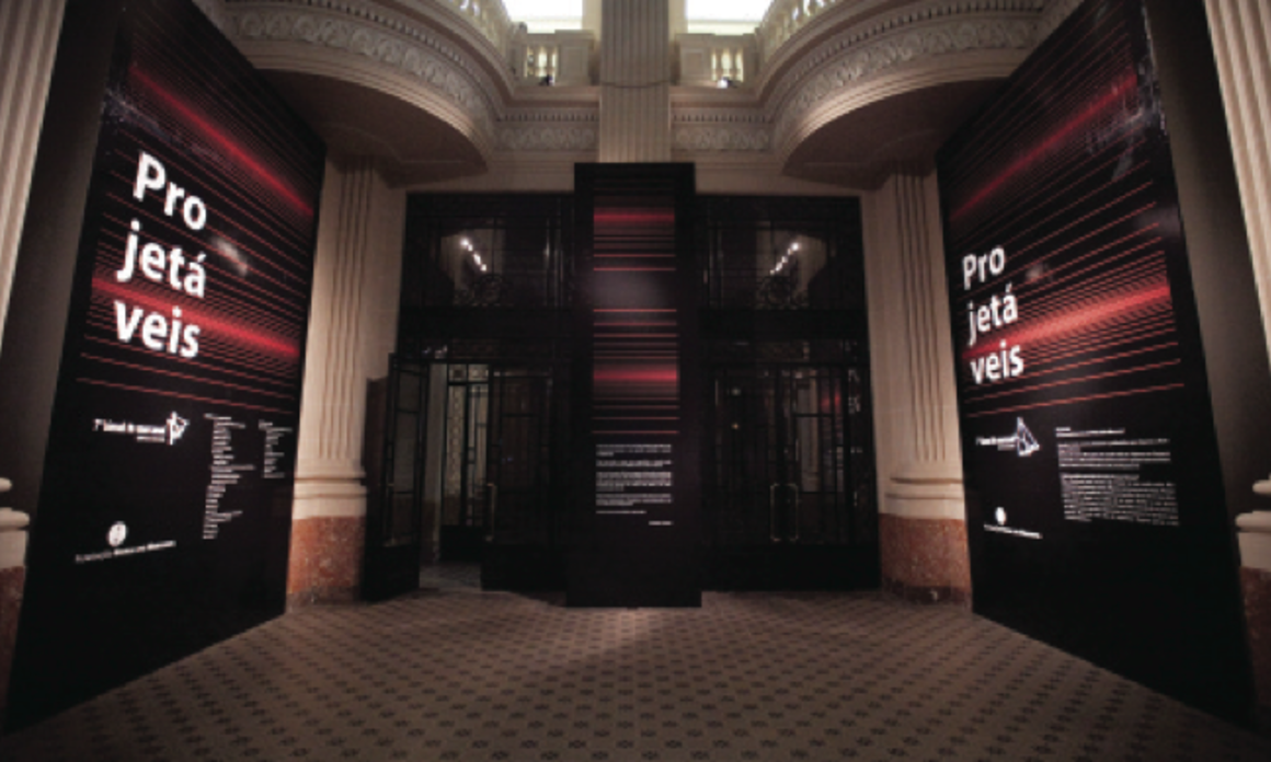 Museography of the “Projectables” Exhibition at the Santander Cultural. Photograph: Eduardo Seidl. Museografia de la muestra “Proyectables” en el Santander Cultural. Foto Eduardo Seidl