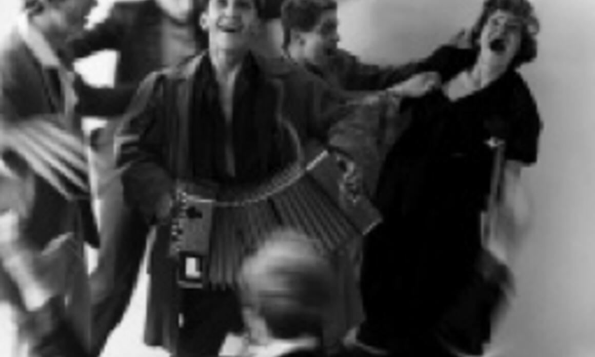 The Strange Rider, decade of the 1960s. Black-and-white photograph. Courtesy Rafael Moure. El extraño jinete, década de 1960. Fotografía a blanco y negro / Cortesía: Rafael Moure