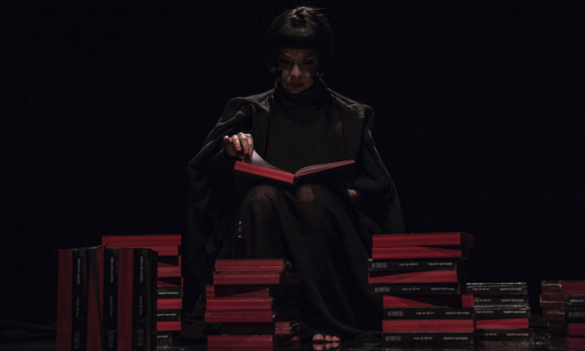 DEBORAH CASTILLO Y UNA PERFORMANCE DE CIERRE EN CIUDAD DE MÉXICO