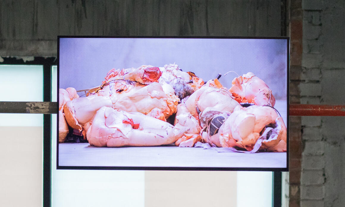 INFLACIÓN: INSTALACIÓN DE DIEGO BIANCHI PARA LA BIENAL DE LIVERPOOL