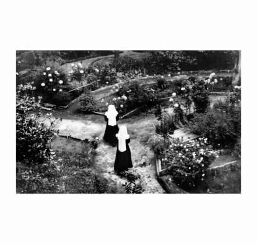 JULIA TORO Y EL REGISTRO DE LO COTIDIANO EN LA DICTADURA CHILENA   