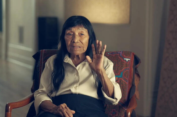 LA ARTISTA INDÍGENA SARA FLORES LLEVA LA COSMOVISIÓN SHIPIBO-KONIBO A LA BIENAL DE VENECIA