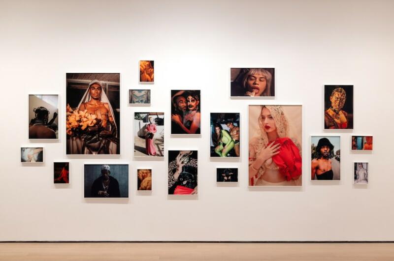 LÍNEAS DE PERTENENCIA EN MoMA: MEMORIA, COMUNIDAD Y FUTURO EN LA FOTOGRAFÍA CONTEMPORÁNEA  