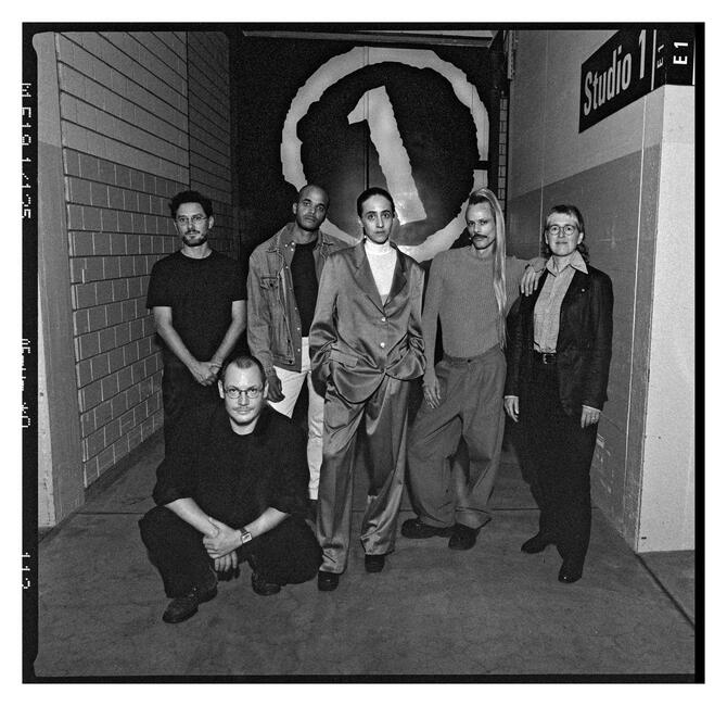 LOS ASUNTOS PENDIENTES DE VIVIR JUNTOS EN EL PABELLÓN SUIZO