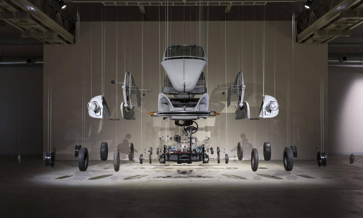 Malmö Konsthall presenta Casino del artista mexicano Damián Ortega