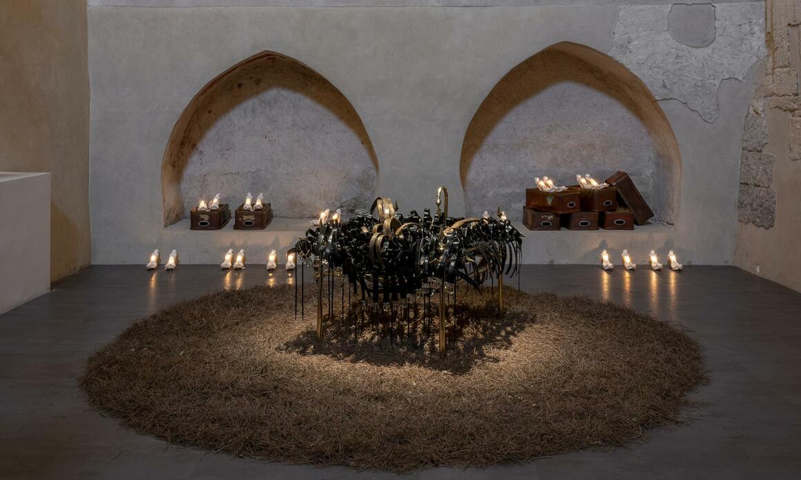 RELIGIÓN, MODA Y RESISTENCIA SEGÚN BÁRBARA SÁNCHEZ-KANE, EN COLLEGIUM  