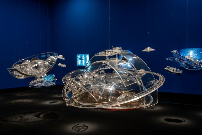 GYULA KOSICE: INTERGALACTIC, UNA EXHIBICIÓN QUE REDIMENSIONA SU APORTE VISIONARIO