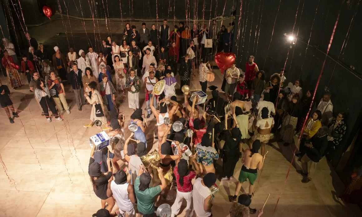 UNA CRÓNICA DE “BATUCADA”: LA PERFORMANCE DE MARCELO EVELIN