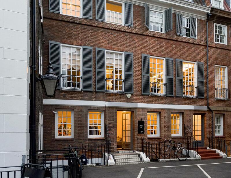 ASCOLI Y MORBÁN, PRIMEROS ARTISTAS DE LA NUEVA RESIDENCIA EN LONDRES